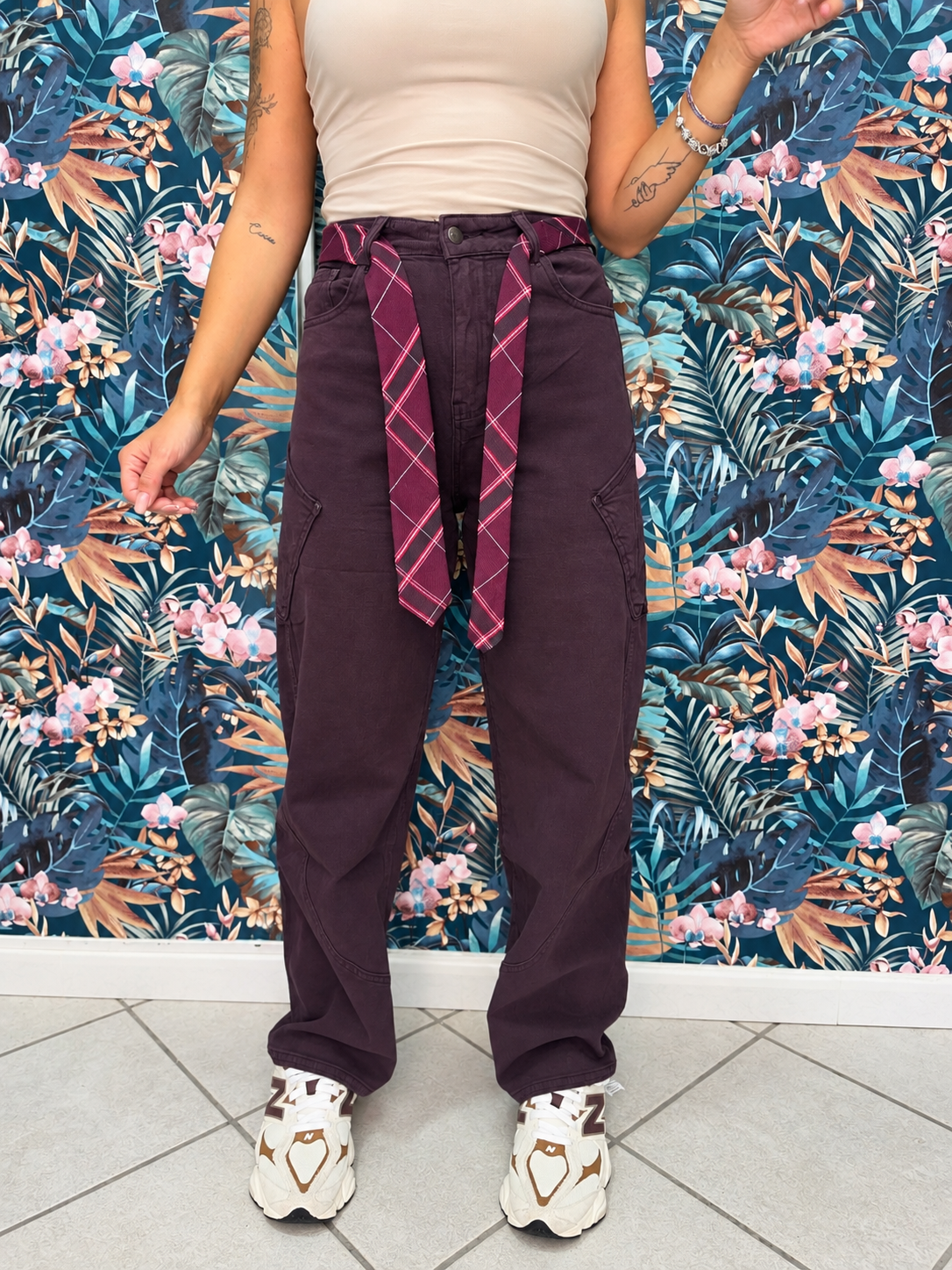 Jeans Bordox con gravatta