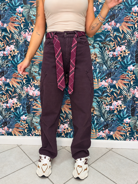 Jeans Bordox con gravatta